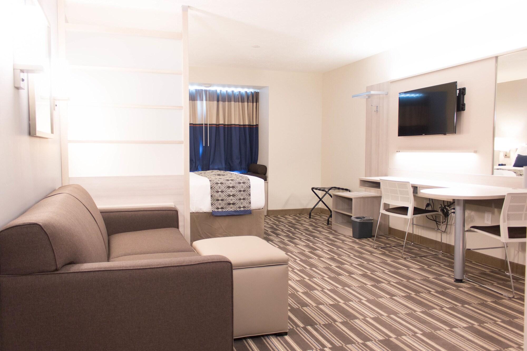 Microtel Inn & Suites By Wyndham ספרינגוויל מראה חיצוני תמונה