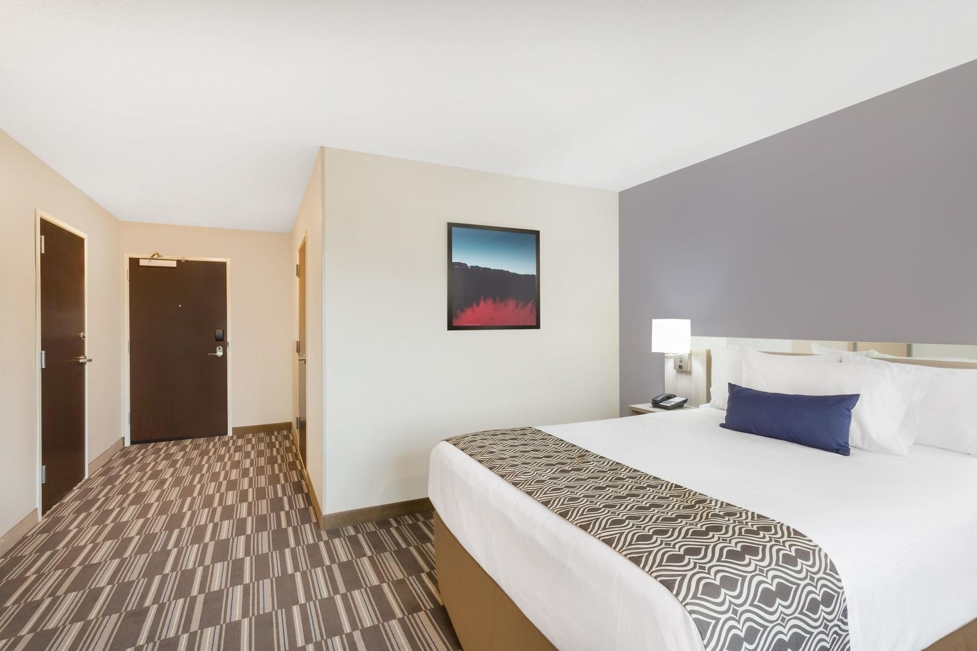 Microtel Inn & Suites By Wyndham ספרינגוויל מראה חיצוני תמונה