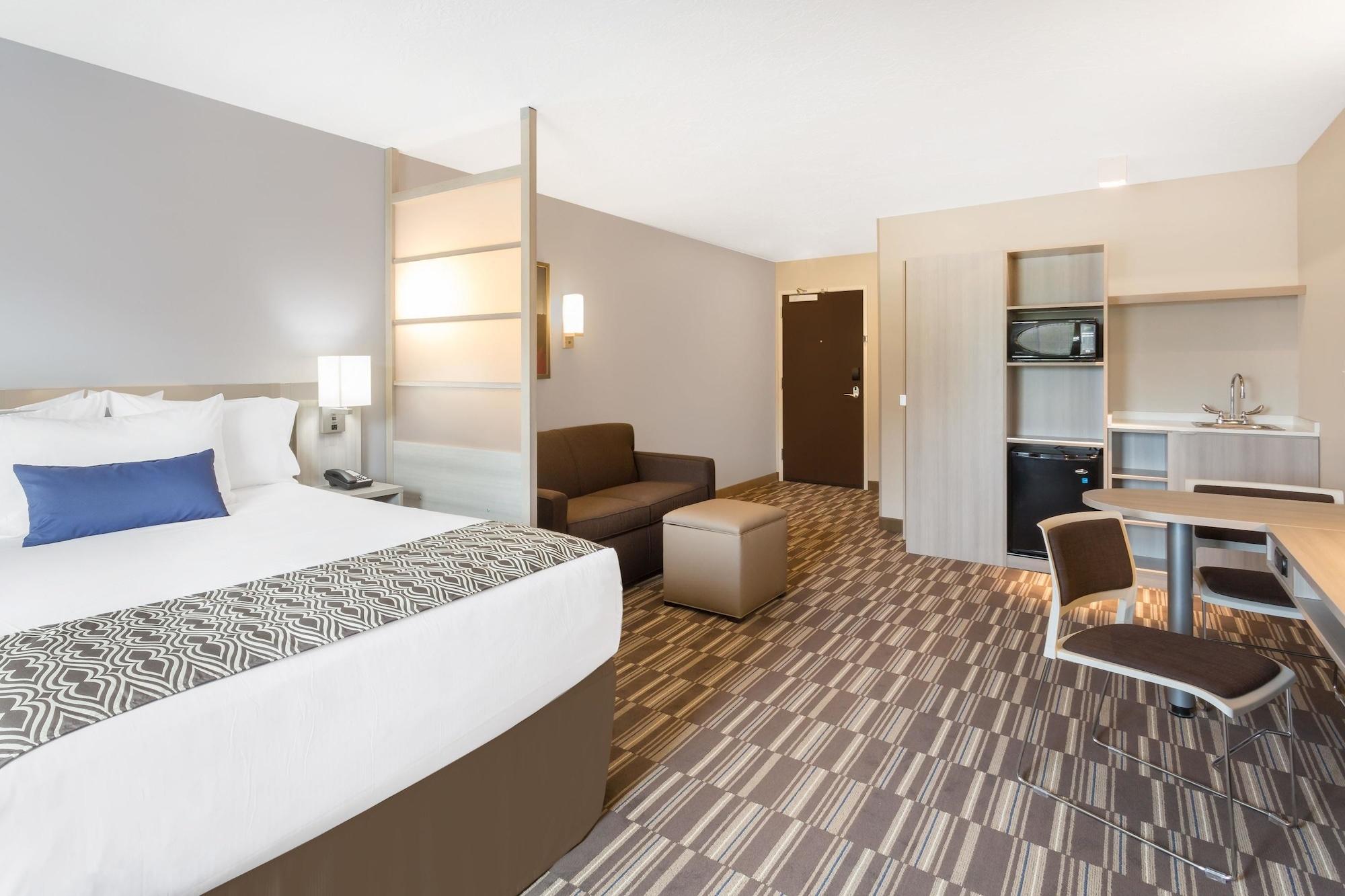 Microtel Inn & Suites By Wyndham ספרינגוויל מראה חיצוני תמונה