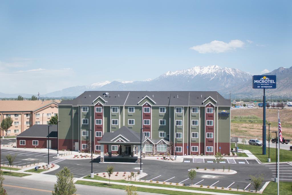 Microtel Inn & Suites By Wyndham ספרינגוויל מראה חיצוני תמונה