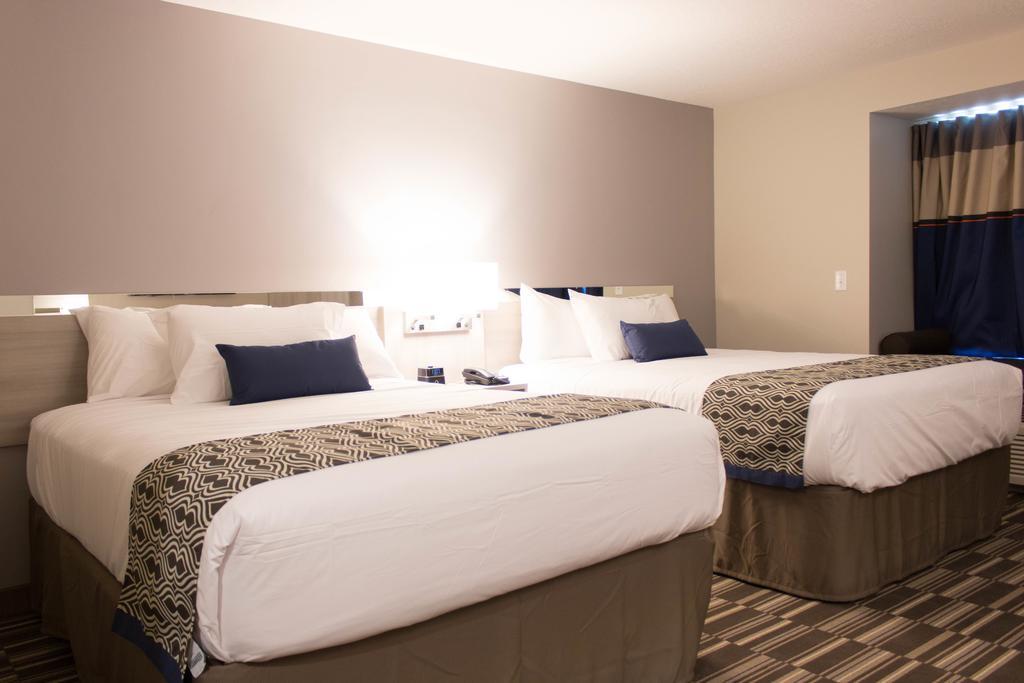 Microtel Inn & Suites By Wyndham ספרינגוויל מראה חיצוני תמונה