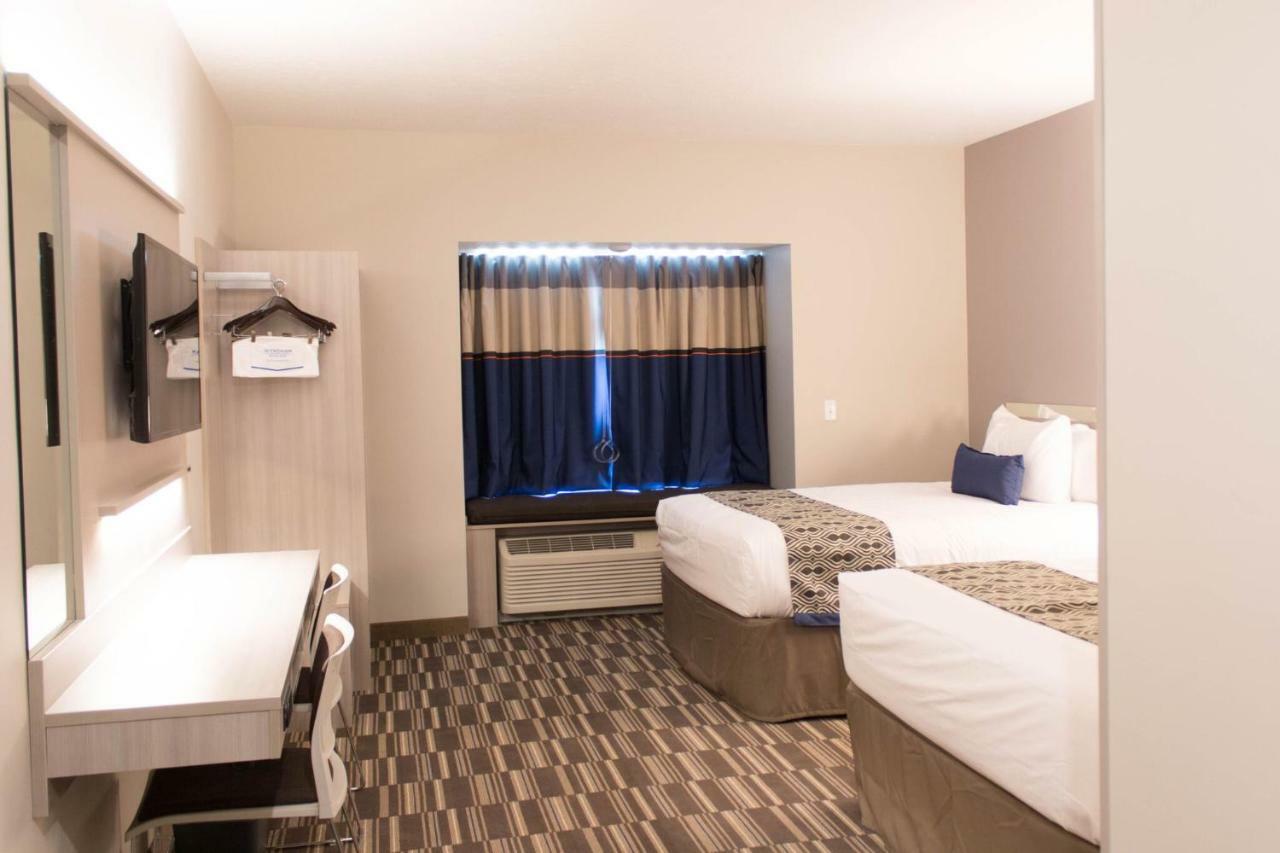 Microtel Inn & Suites By Wyndham ספרינגוויל מראה חיצוני תמונה