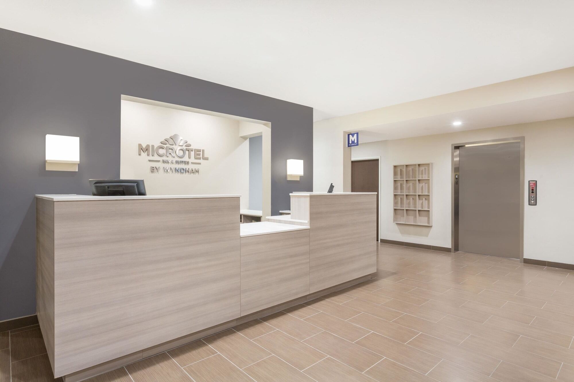 Microtel Inn & Suites By Wyndham ספרינגוויל מראה חיצוני תמונה